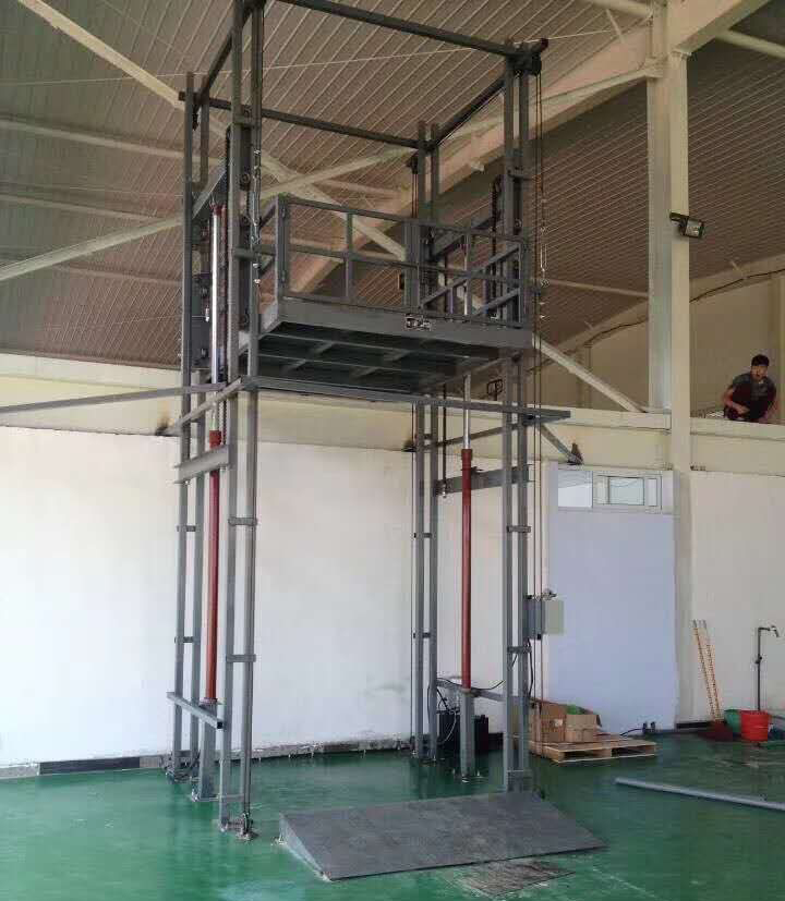 導軌式升降平臺