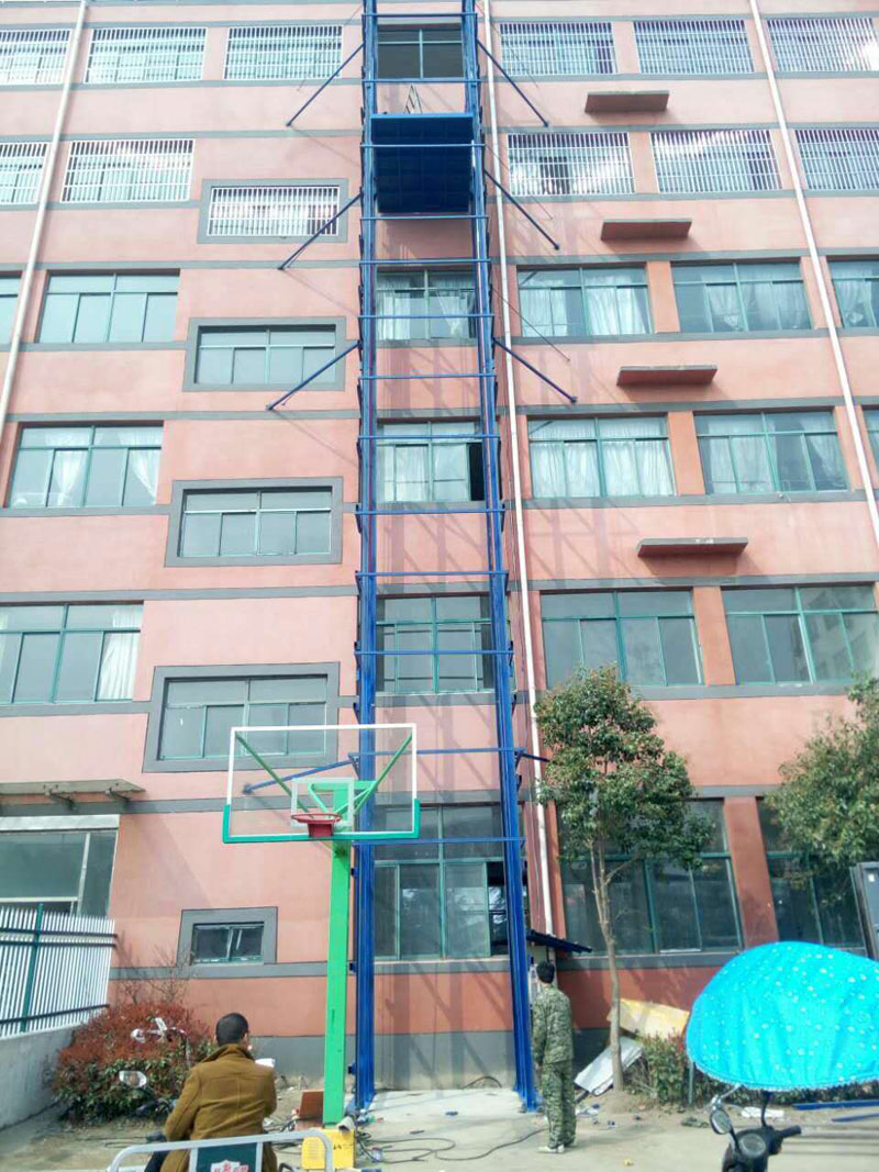 室外貼墻導軌式升降機