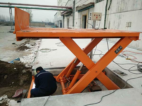 固定式液壓升降機